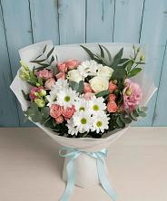 Букет нежный в Калитвенской Букет цветов из: Розы, Лизиантусы и Хризантемы в Калитвенской