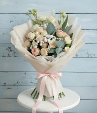 Букет цветов из:  Розы и Лизиантусы в Калитвенской
