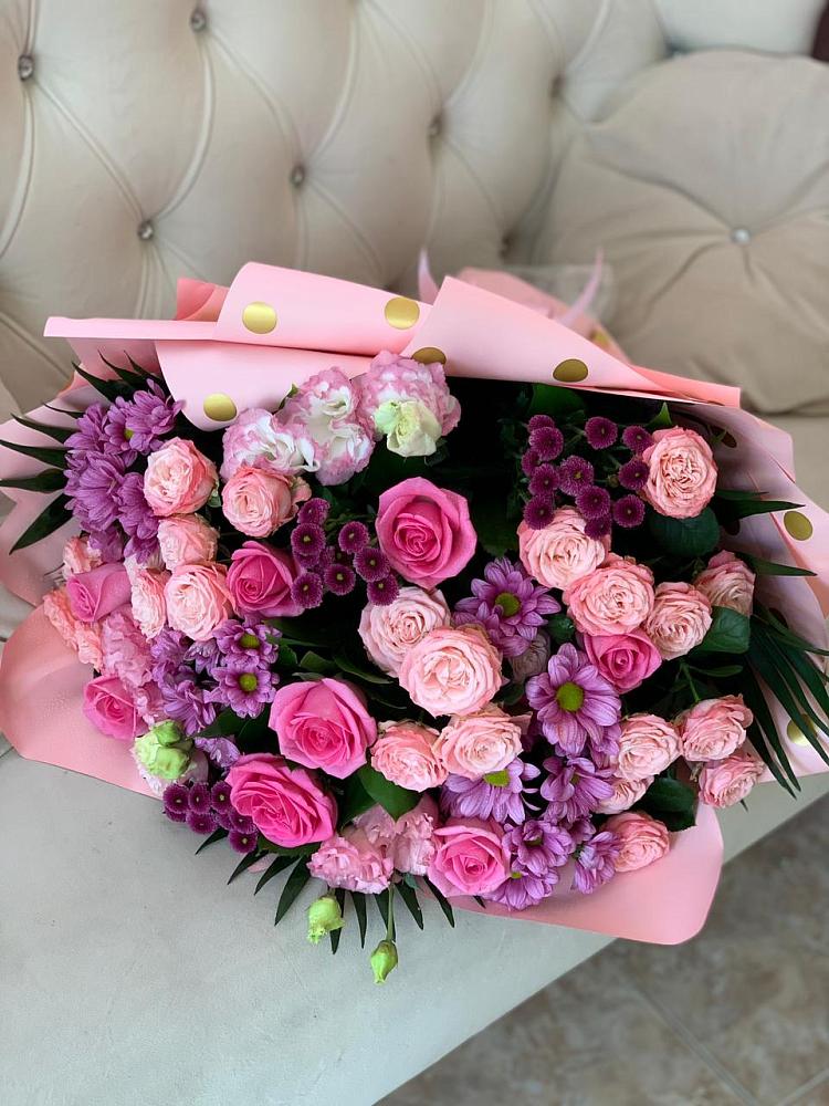 Букет цветов из: Хризантемы, Розы и Лизиантусы в Калитвенской