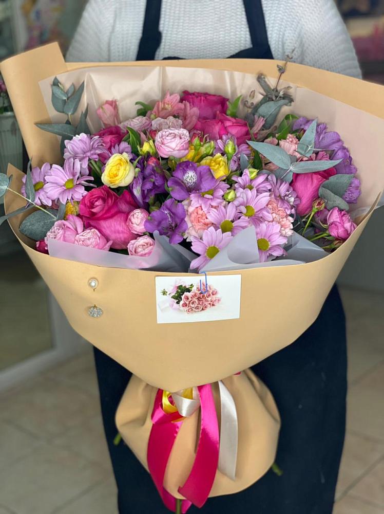 Букет цветов из: Хризантемы, Гвоздики и Альстромерии в Калитвенской