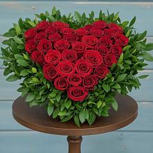 Цветочная композиция из Розы в виде сердца в Калитвенской