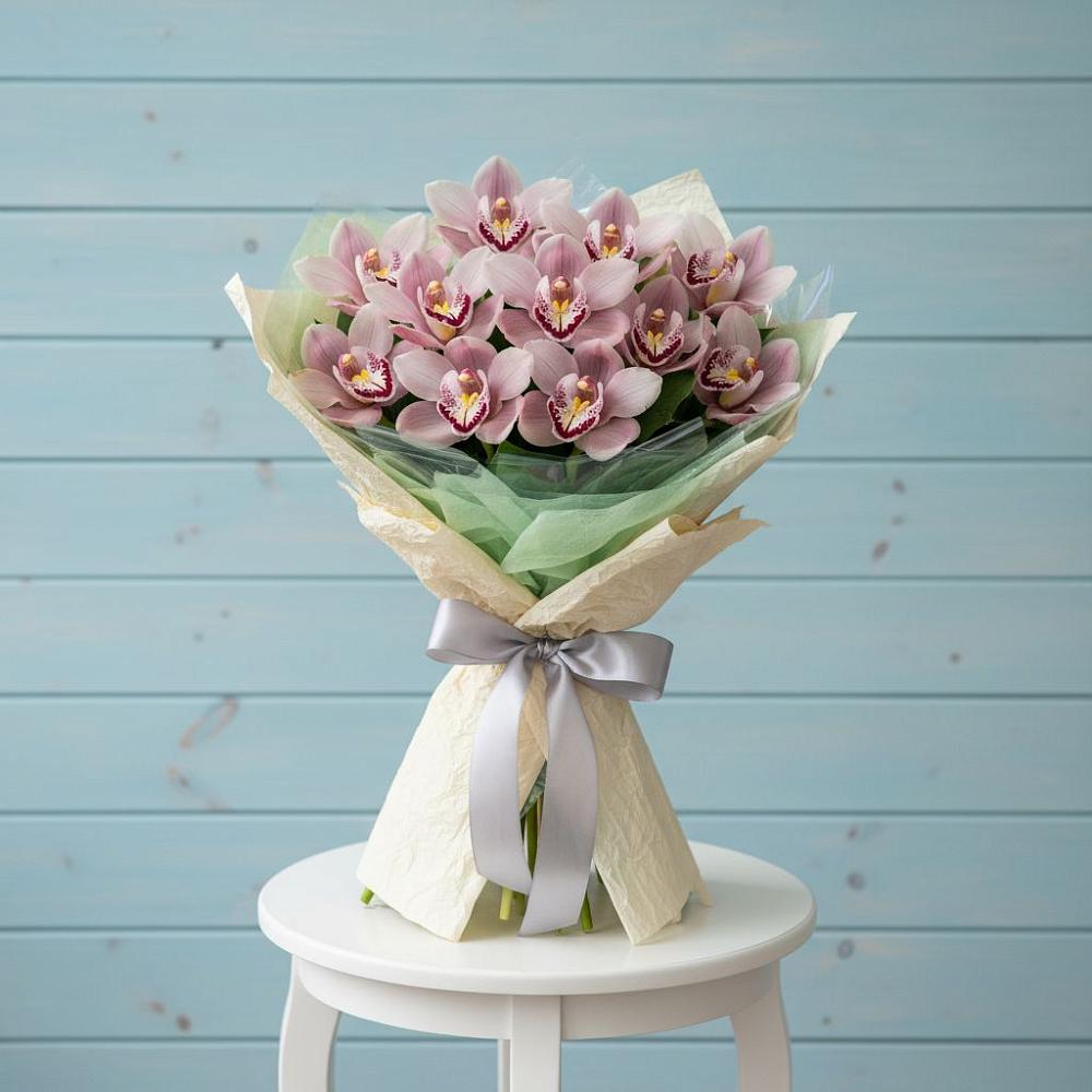 Букет цветов из: Орхидеи и Розы в Калитвенской