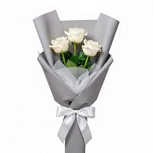 Букет 3 белые розы в Калитвенской