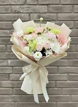 Букет цветов из:  Гвоздики, Розы, Лизиантусы и Хризантемы в Калитвенской