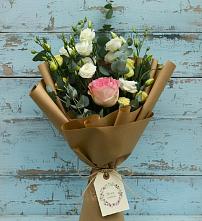 Букет цветов из:  Розы и Лизиантусы в Калитвенской